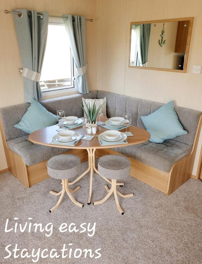 Living Easy Staycations At Tattershall Lakes Exterior photo