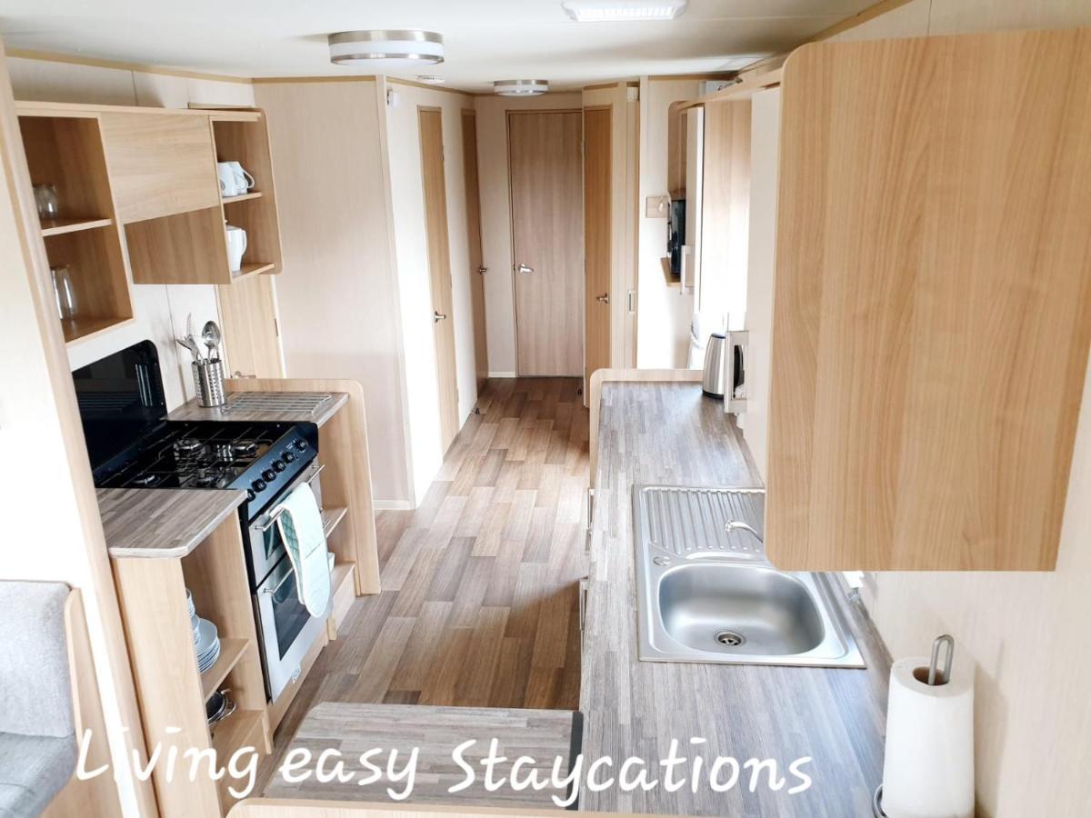 Living Easy Staycations At Tattershall Lakes Exterior photo