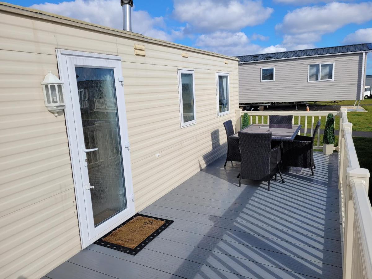 Living Easy Staycations At Tattershall Lakes Exterior photo