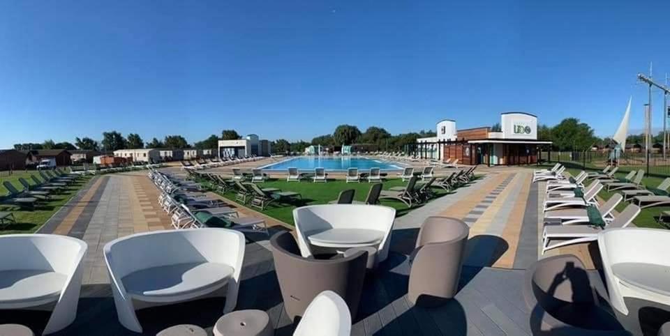 Living Easy Staycations At Tattershall Lakes Exterior photo